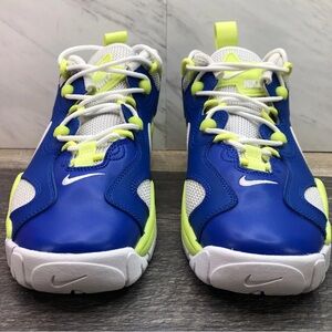 Nike Air Barrage Low BG Athletic Sneakers 'Sprite' 4.5 Youth Size Never Worn